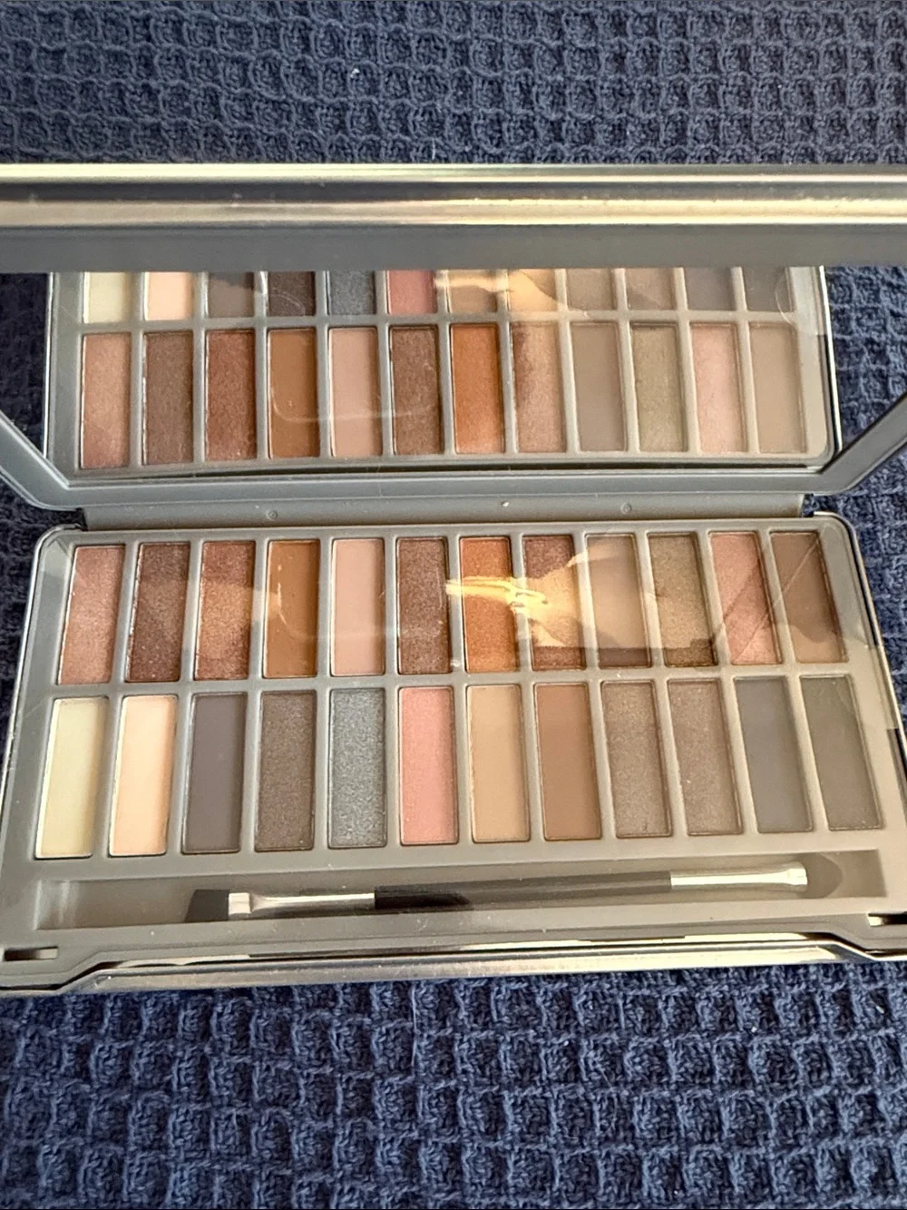 Ellen Tracy 24-Color Eyeshadow Palette - Silver Mirror Finish